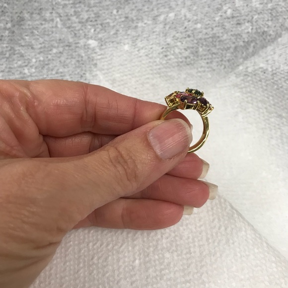 Ring - Picture 2 of 6